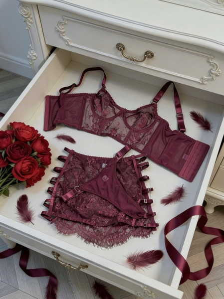Bộ đồ lót kèm chân váy Hardness Set ren cut out gợi cảm xuyên thấu dáng áo corset Bralettehousevn