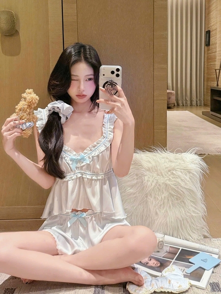 Bộ đồ ngủ Dainty Set kèm quần có mút sẵn nữ tính tiểu thư Bralettehousevn