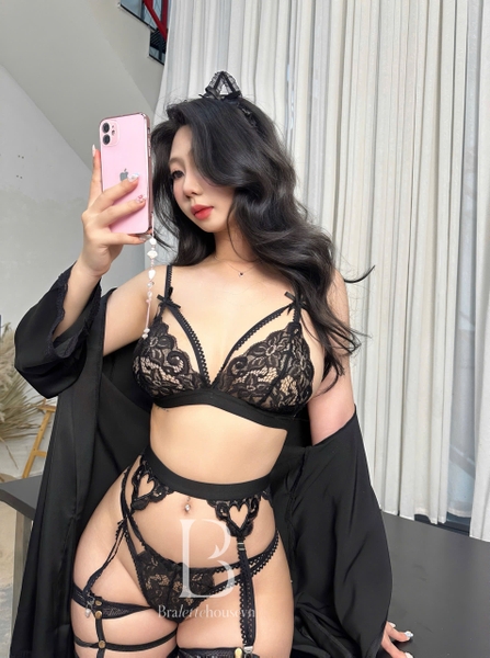 Bộ đồ lót ren 3 món ren Untitled Set S2460 trái tim độc đáo không gọng không mút Bralettehousevn