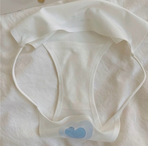 Quần lót nữ chất su Q1649 Quần su trái tim mềm họa tiết đáng yêu dáng tam giác dây mảnh Bralettehousevn