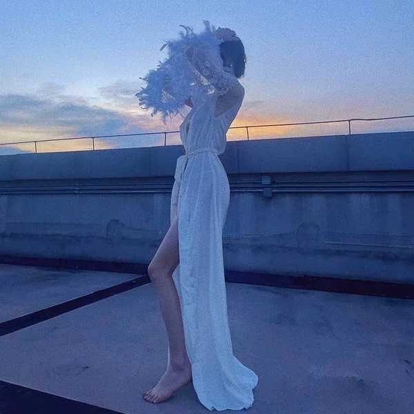 [HOT] Choàng satin cao cấp Mythos S2220 đính lông vũ cô dâu dáng dài sang trọng gợi cảm cao cấp Bralettehousevn