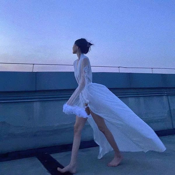 [HOT] Choàng satin cao cấp Mythos S2220 đính lông vũ cô dâu dáng dài sang trọng gợi cảm cao cấp Bralettehousevn