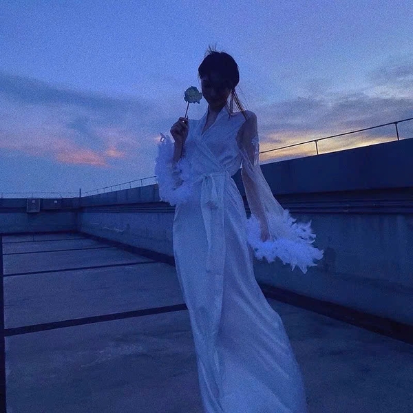 [HOT] Choàng satin cao cấp Mythos S2220 đính lông vũ cô dâu dáng dài sang trọng gợi cảm cao cấp Bralettehousevn