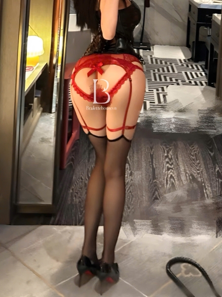 [ẢNH THẬT] Quần lót nữ độc đáo Sandy Panties Q1148 ren mềm khoét trái tim Bralettehousevn