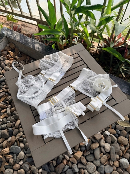 [Kèm kẹp tất] Bộ đồ lót ren 3 món Hini Set gợi cảm sang trọng quyến rũ Bralettehousevn