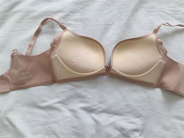 ÁO LÓT NGỰC NỮ KHÔNG GỌNG CÓ ĐỆM LÓT MÚT NÂNG NGỰC CHẤT SU KHÔNG ĐƯỜNG VIỀN V CUP BRALETTE S426 Braletteshousevn