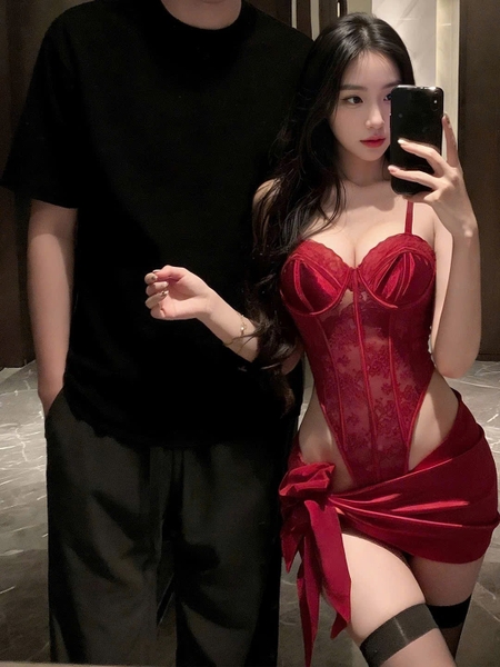 Bộ bodysuit Jaguar Bodysuit kèm cột váy Bralettehousevn