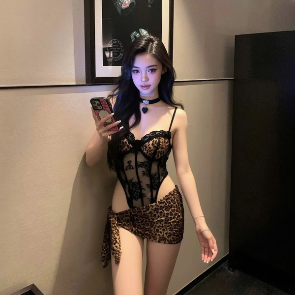 Bộ bodysuit Jaguar Bodysuit kèm cột váy Bralettehousevn
