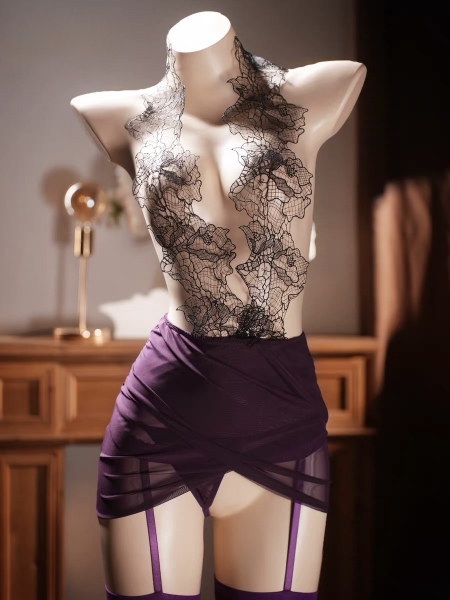Chany Dress – Đầm Thun Form Nhỏ Phối Ren Suốt Chân Váy Chữ A Ôm Sát Bralettehousevn