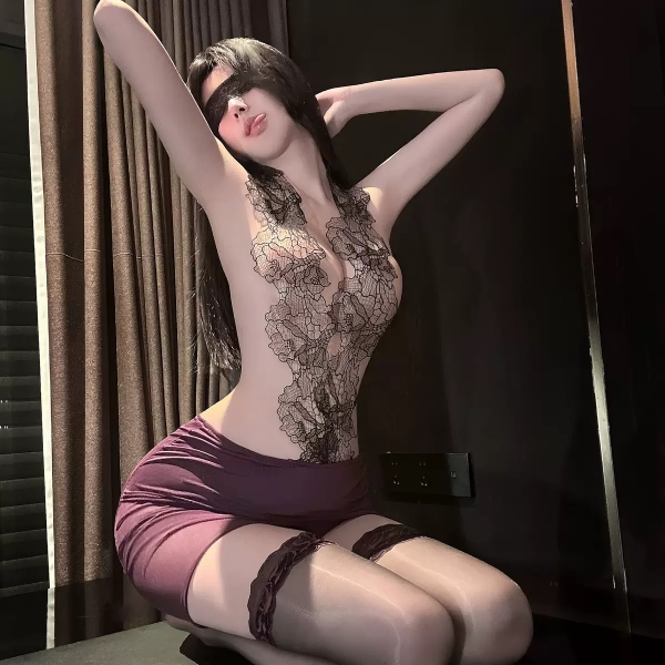 Chany Dress – Đầm Thun Form Nhỏ Phối Ren Suốt Chân Váy Chữ A Ôm Sát Bralettehousevn