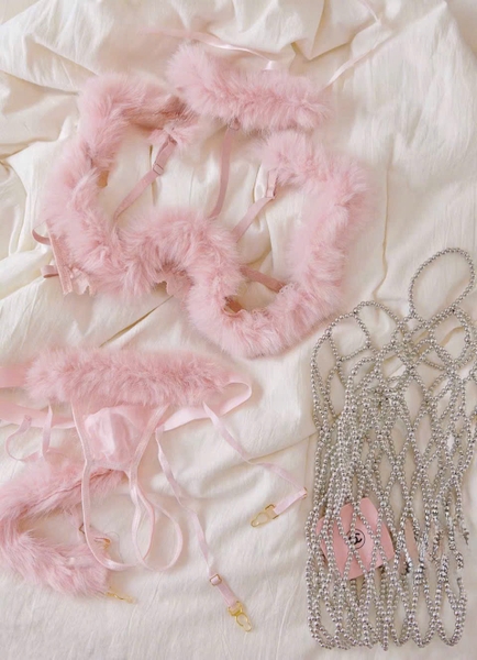 Bộ đồ lót cut out táo bạo đính lông Purpur Set S2683 (không kèm dán ti) gợi cảm limited valentines Bralettehousevn