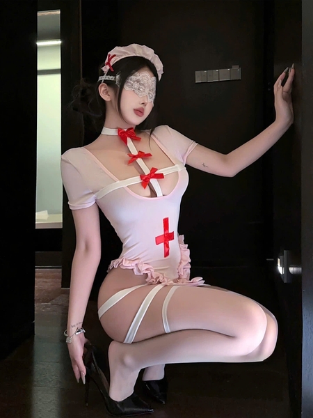 Bộ đồ cosplay y tá Uyu Set cut out siêu quyến rũ váy body ôm sát tôn dáng kèm phụ kiện Bralettehousevn