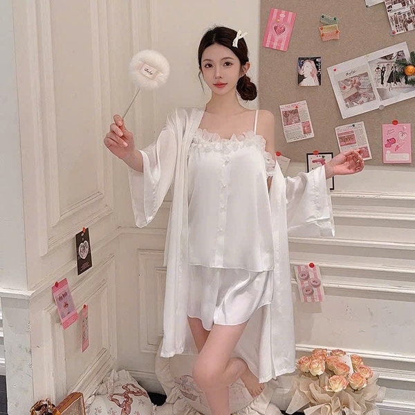 Set đồ ngủ 2 dây satin Anisa Set S2410 phối hoa nổi kèm quần short tiểu thư sang chảnh Bralettehousevn