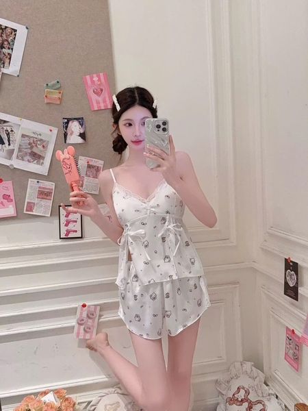 Set đồ ngủ 2 dây satin Lindo Set cột dây có mút sẵn nổi kèm quần short tiểu thư sang chảnh Bralettehousevn