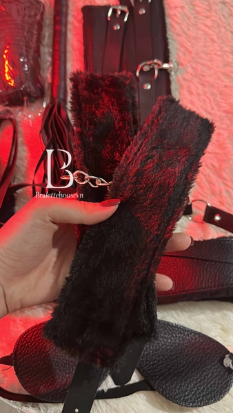 Bộ đồ 8 món phụ kiện LOVE ME HARDER SET PK275 da PU phối lông mềm Bralettehousevm