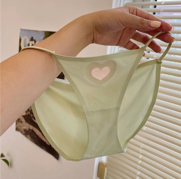 Quần lót nữ chất su Q1649 Quần su trái tim mềm họa tiết đáng yêu dáng tam giác dây mảnh Bralettehousevn