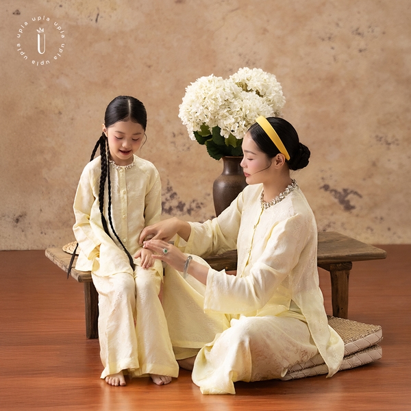 SET BÀ BA ÁNH VÀNG - MẸ & BÉ