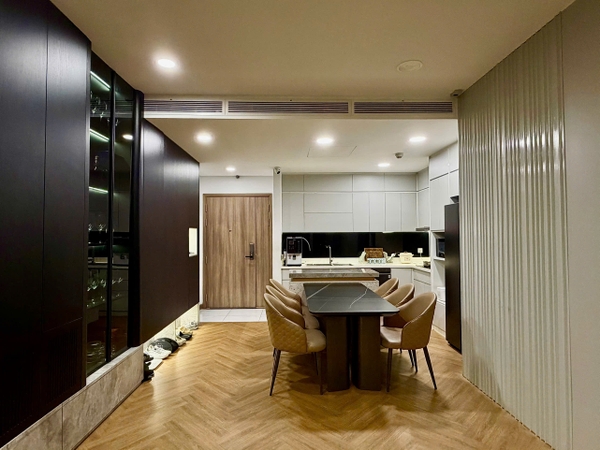 CHO THUÊ CĂN HỘ SUNWAH PEARL BÌNH THẠNH, THIẾT KẾ 2 PHÒNG NGỦ, 1 PHÒNG HỌC 106M2