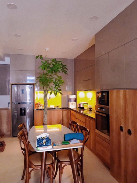 NHÀ BÈ CHO THUÊ CĂN HỘ FULL NỘI THẤT 2 PHÒNG NGỦ SAIGON SOUTH