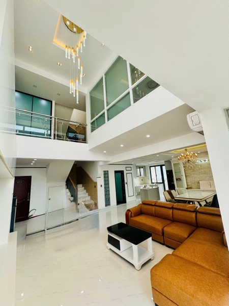 CHO THUÊ CĂN HỘ SKY GARDEN 2 PHÚ MỸ HƯNG 4 PHÒNG NGỦ 264M2 FULL NỘI THẤT