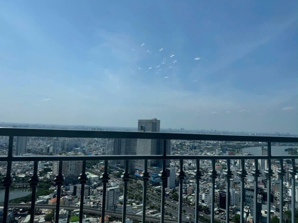 BÁN CĂN HỘ VINHOMES CENTRAL PARK 3 PHÒNG NGỦ 108M2 FULL NỘI THẤT