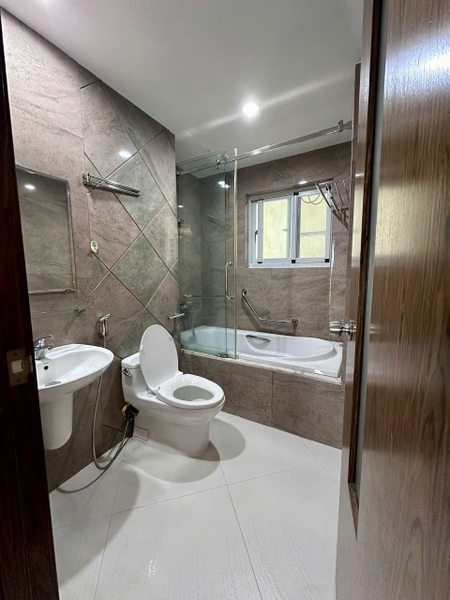 CĂN HỘ HAPPY VALLEY CẦN BÁN NHANH - LẦU ĐẸP - 100M2 - SẴN DÒNG TIỀN CHO THUÊ
