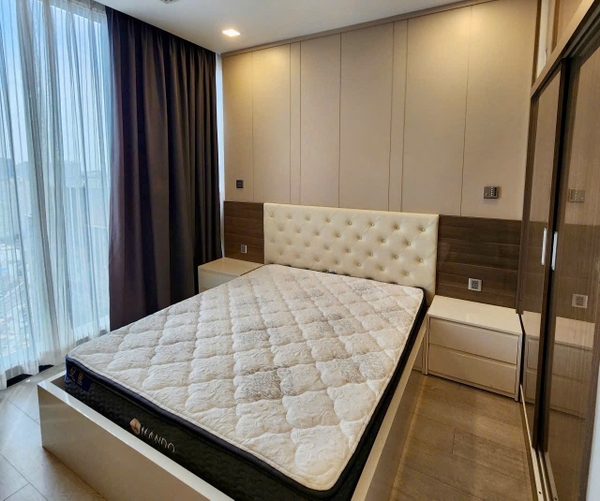 CHO THUÊ CĂN HỘ VINHOMES GOLDEN RIVER 70M2 2 PHÒNG NGỦ VÀO Ở NGAY
