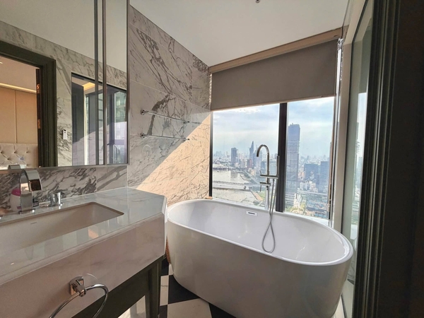 CHO THUÊ CĂN HỘ VINHOMES GOLDEN RIVER 3 PHÒNG NGỦ - 160M2 - NHÀ MỚI VIEW SÔNG