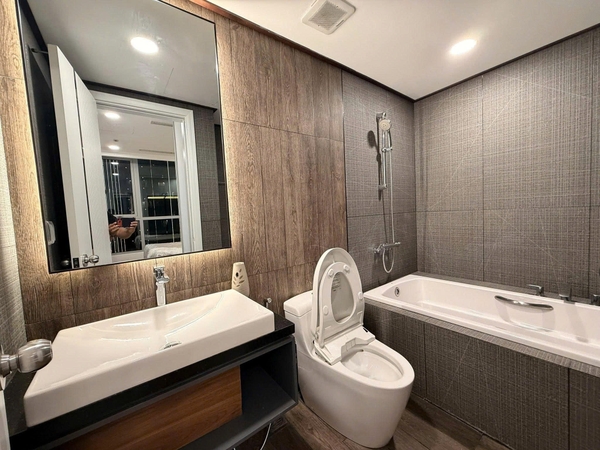 CHO THUÊ CĂN HỘ VINHOMES CENTRAL PARK – VIEW HOA HẬU HOÀN VŨ ĐỈNH NHẤT DỰ ÁN