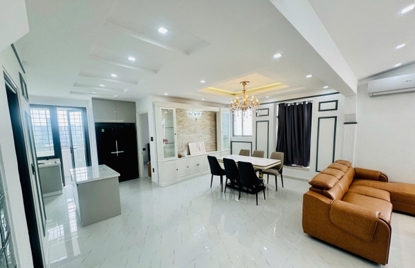 CHO THUÊ CĂN HỘ SKY GARDEN 2 PHÚ MỸ HƯNG 4 PHÒNG NGỦ 264M2 FULL NỘI THẤT