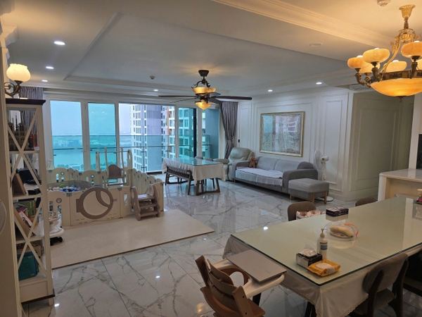 CHO THUÊ CĂN HỘ FELIZ EN VISTA 4 PHÒNG NGỦ FULL NỘI THẤT CAO CẤP, VIEW THOÁNG ĐẸP, VÀO Ở NGAY