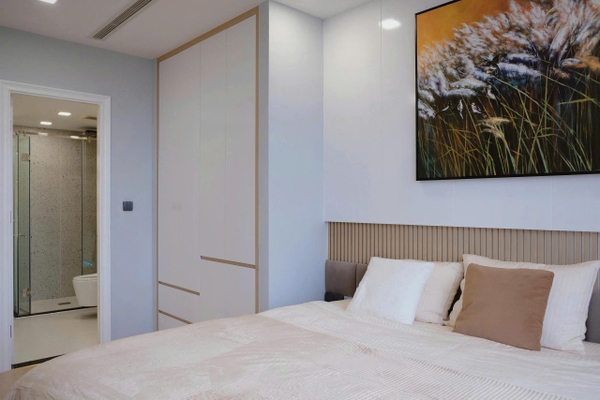 BÁN CĂN HỘ VINHOMES GOLDEN RIVER - TRUNG TÂM QUẬN 1 - 102M2 - 3PN - SẴN SỔ HỒNG