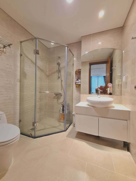 BÁN CĂN HỘ VINHOMES CENTRAL PARK 2 PHÒNG NGỦ 82M2 SẴN SỔ HỒNG