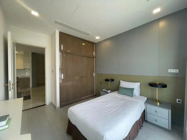 CHO THUÊ CĂN HỘ VINHOMES GOLDEN RIVER QUẬN 1 - 120M2 - 3 PHÒNG NGỦ - NỘI THẤT ĐẦY ĐỦ