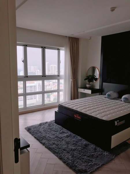 BÁN HOẶC CHO THUÊ PENTHOUSE HAPPY VALLEY PHÚ MỸ HƯNG – 240M², VIEW PHÁO BÔNG ĐỘC QUYỀN