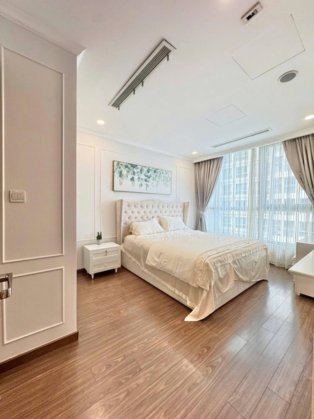CẦN BÁN GẤP VINHOMES CENTRAL PARK – 2 PHÒNG NGỦ – SỔ HỒNG – 79M²