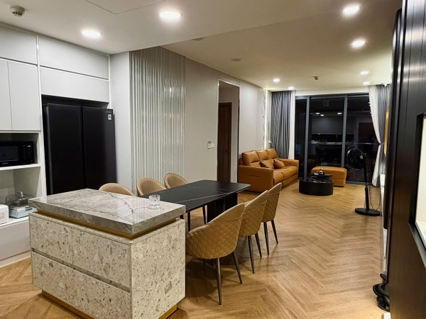 CHO THUÊ CĂN HỘ SUNWAH PEARL BÌNH THẠNH, THIẾT KẾ 2 PHÒNG NGỦ, 1 PHÒNG HỌC 106M2
