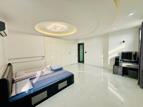 CHO THUÊ CĂN HỘ SKY GARDEN 2 PHÚ MỸ HƯNG 4 PHÒNG NGỦ 264M2 FULL NỘI THẤT