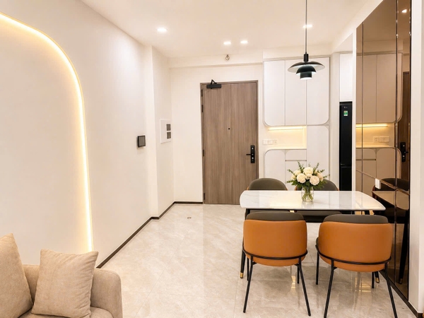 CHO THUÊ CĂN HỘ THE AURORA PHÚ MỸ HƯNG - 2 PHÒNG NGỦ - 74M2 - NHÀ NỘI THẤT XỊN