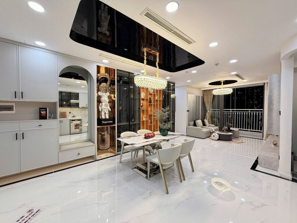 CHO THUÊ CĂN HỘ VINHOMES CENTRAL PARK – VIEW HOA HẬU HOÀN VŨ ĐỈNH NHẤT DỰ ÁN