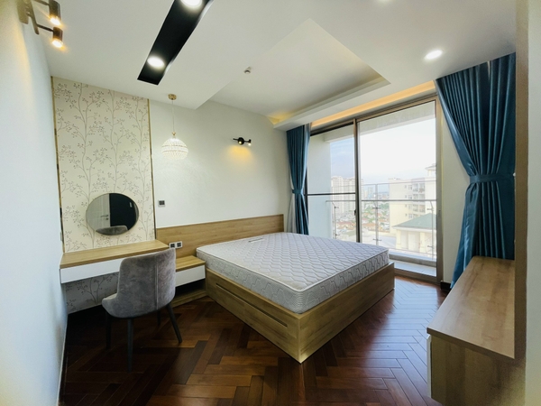 CHO THUÊ MIDTOWN 3 PHÒNG 1450$