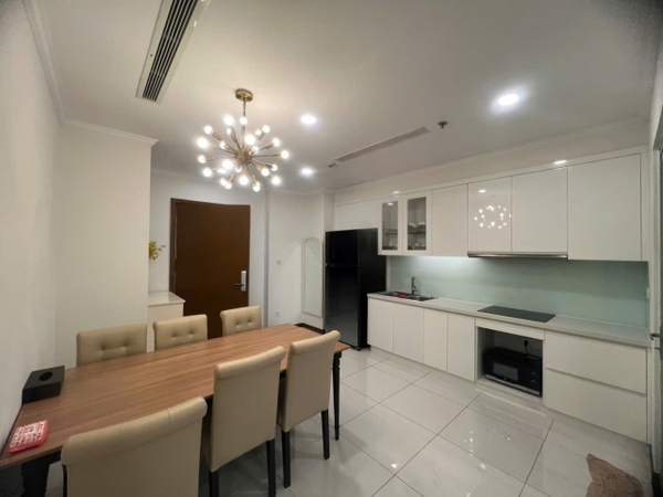 CHO THUÊ BÌNH THẠNH VINHOMES CENTRAL PARK 2 PHÒNG NGỦ FULL NỘI THẤT