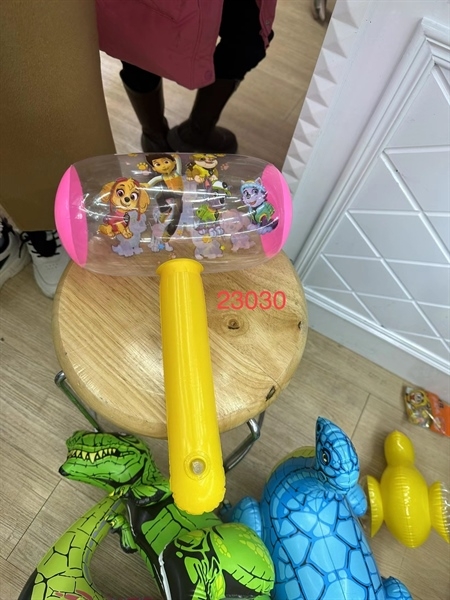 23030  LỐC 12C BÓNG PHAO HÌNH BÚA TRONG