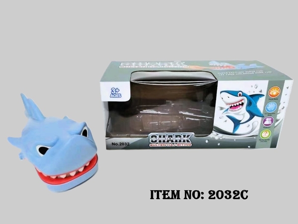 2032C  HỘP CÁ MẬP CẮN TAY