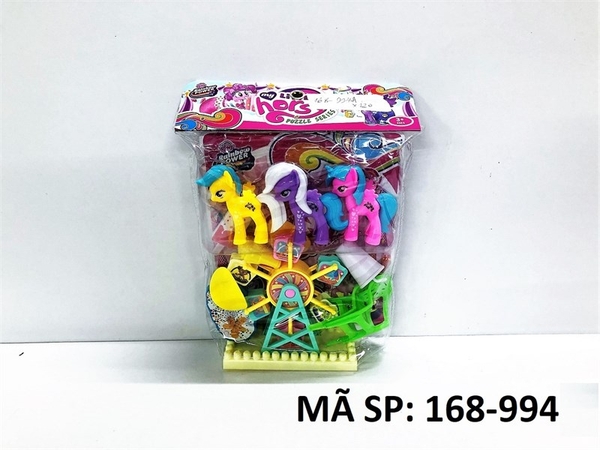 168-994  TÚI ĐU QUAY CÔNG VIÊN + 3C NGỰA PONY + BÀN, 2C GHẾ, BẮP RANG, KEM  (PVC)