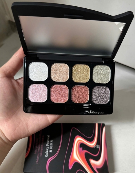 Bảng Phấn Mắt Cheeryep Galaxy Festival Nhũ Đa Sắc Bắt Sáng Lấp Lánh Phấn Mịn Dễ Tán Bền Màu