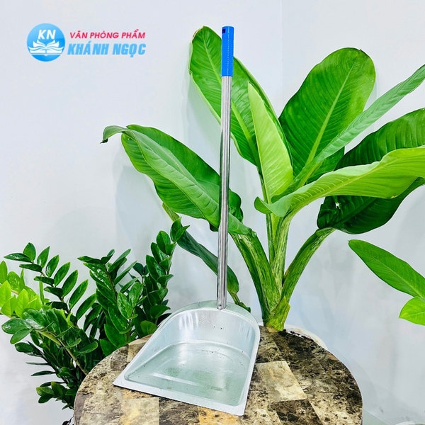 Ky hốt rác cán dài inox - vppkhanhngoc