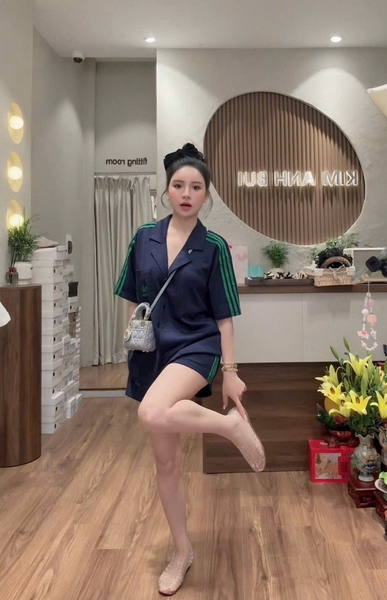 SET BỘ CỔ VEST PHỐI KẺ 2 MÀU NỮ THU ĐÔNG SẴN