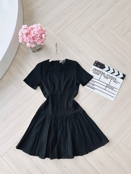 VÁY ĐEN XẾP LI PHỐI LI NỮ SẴN