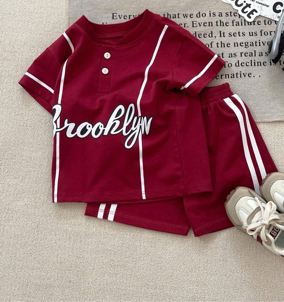 BỘ THỂ THAO CỔ TÀU BROOHLYN Đỏ Đô CHO BÉ TRAI(XẢ 49k)
